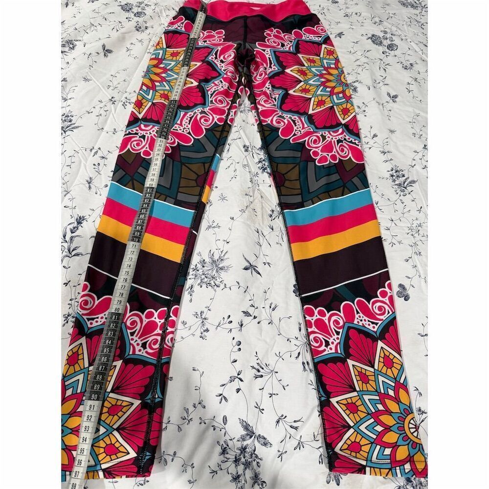 Vastitch Women's High Rise Mandala Print Leggings Size M Multicolor